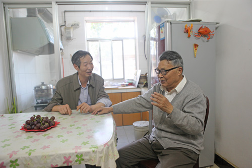 国家授时中心国庆节前走访慰问老干部老党员