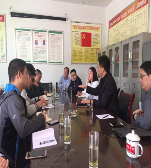 尹清辽在紫阳双安镇调研扶贫工作